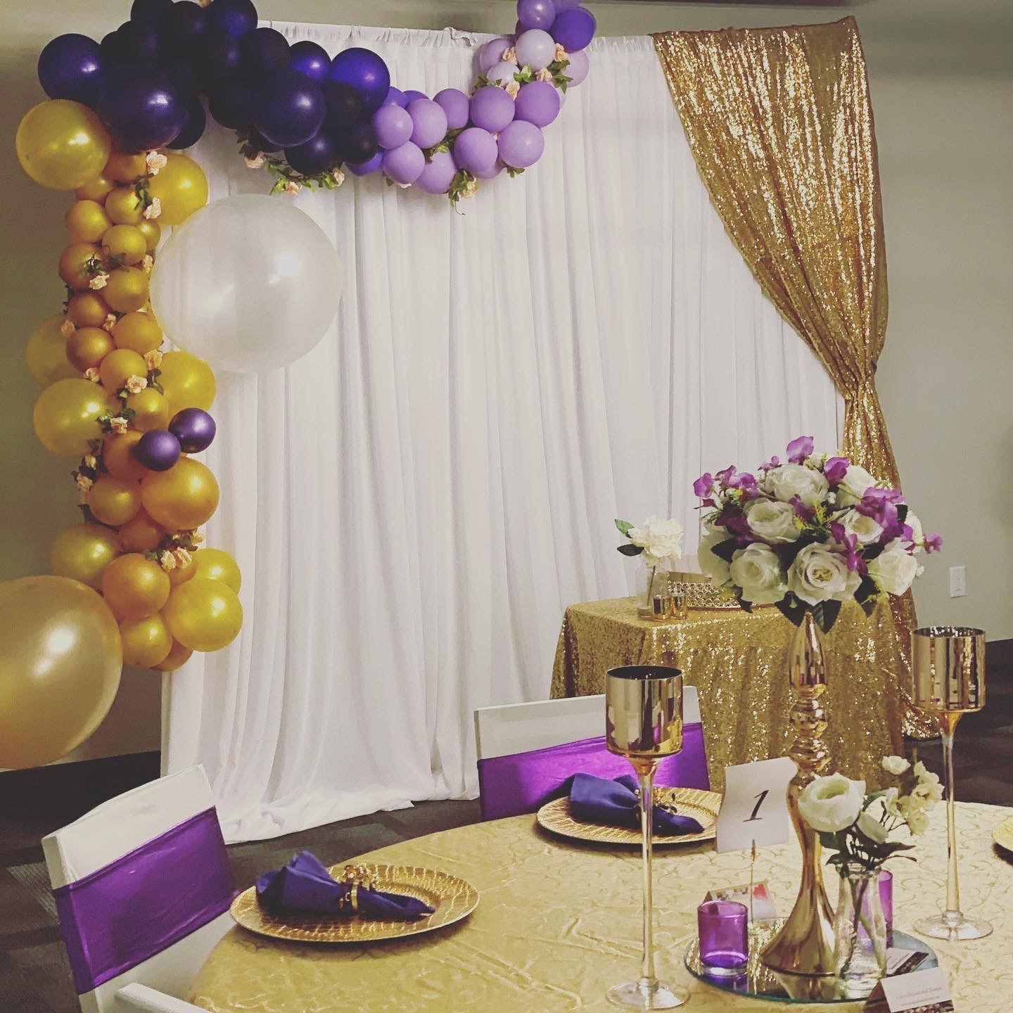 Balloon Garland with Backdrop - Image 9