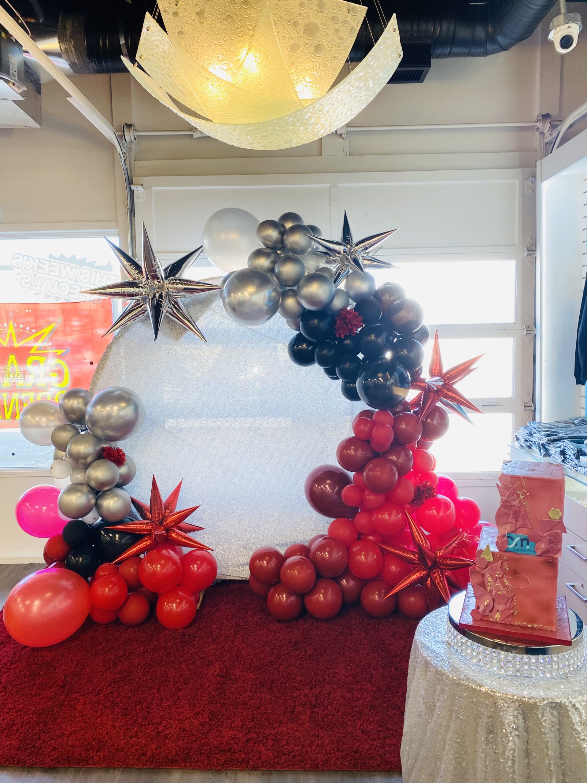 Balloon Garland with Backdrop - Image 2